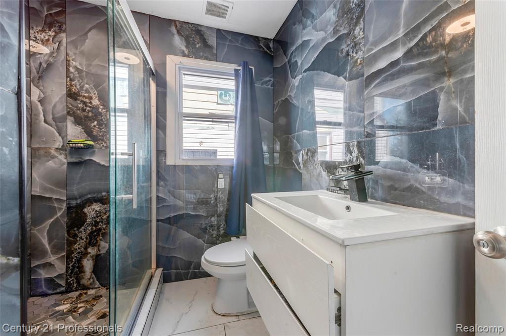 8040 Plainview Avenue, Detroit, MI 48228 — Photo 26