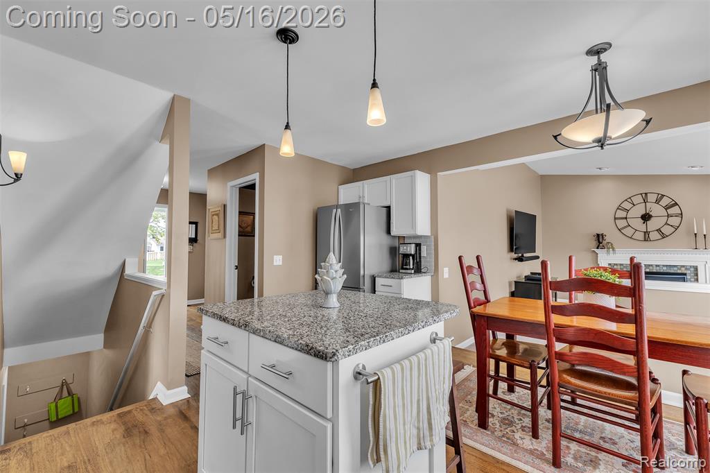 944 S Parkwood Drive, South Lyon, MI 48178 — Photo 10
