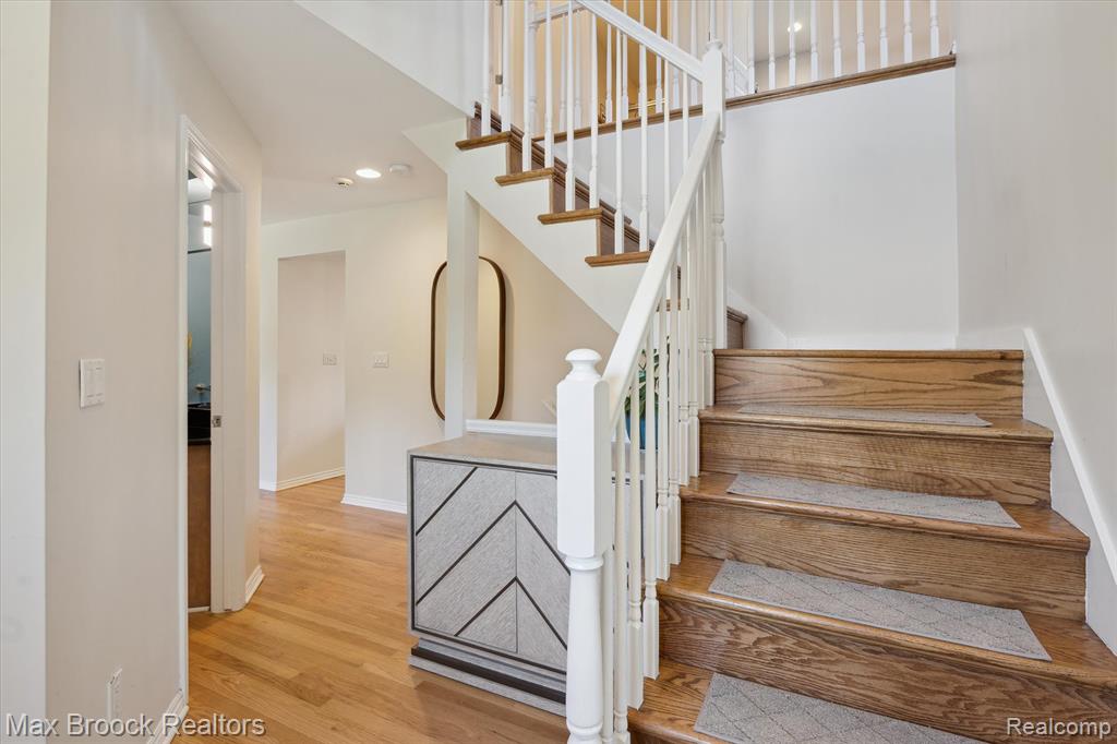 5745 Eastman Boulevard, West Bloomfield, MI 48323 — Photo 8