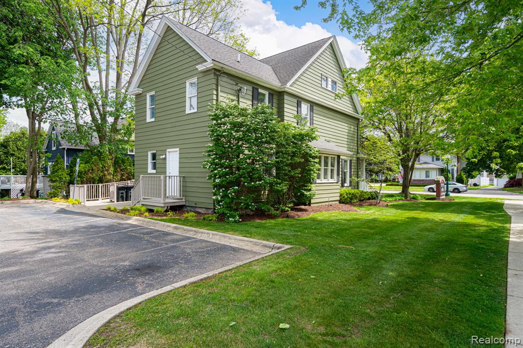 640 W University Drive, Rochester, MI 48307 — Photo 5