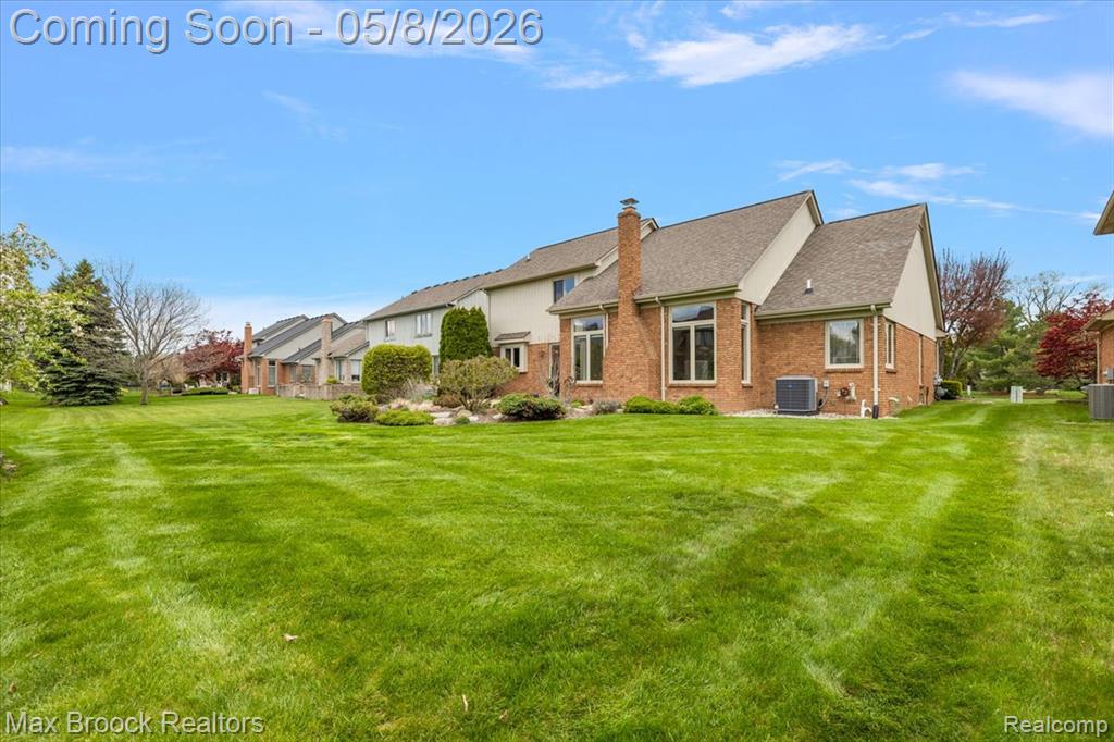 46597 Covington Drive, Macomb, MI 48044 — Photo 32