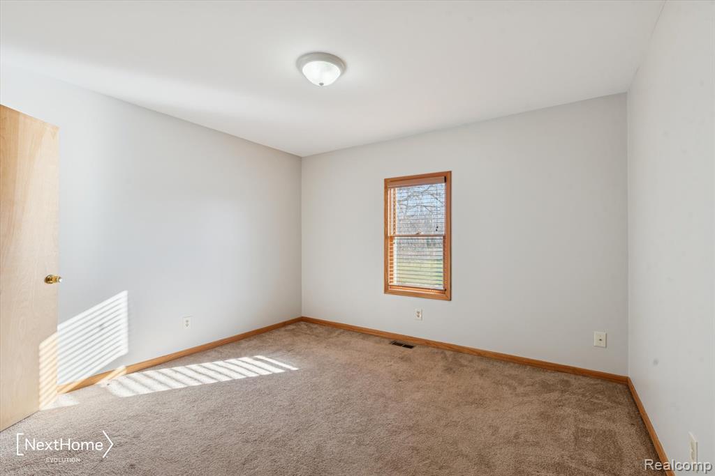7010 Oakville Waltz Road, Sumpter, MI 48117 — Photo 23