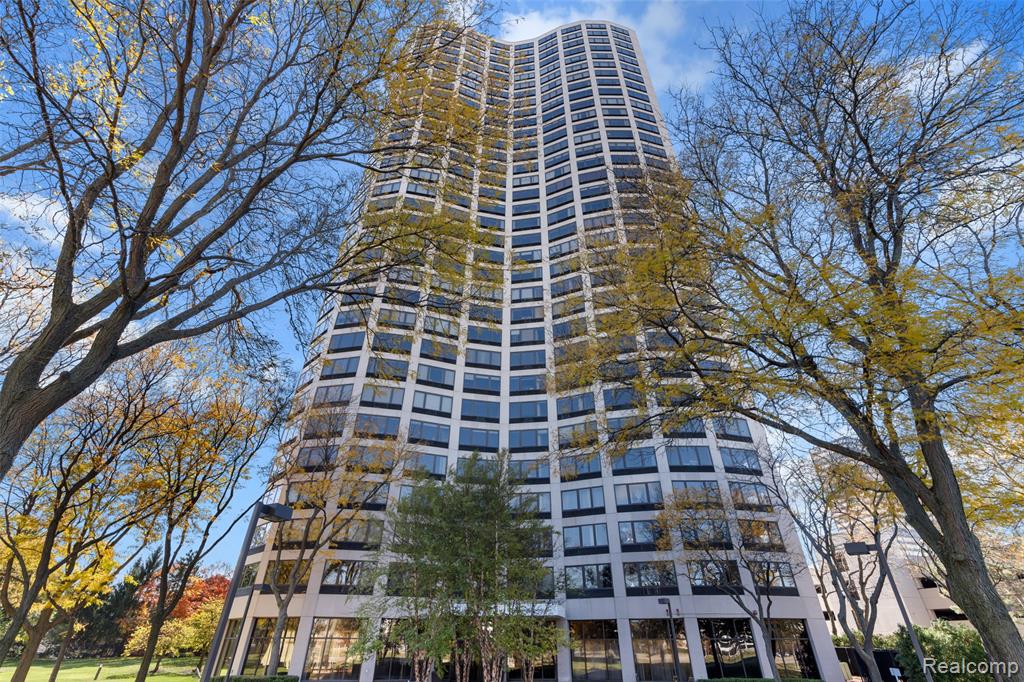 5000 Town Center Center, 306, Southfield, MI 48075 — Photo 27