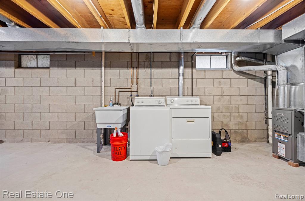 6335 Stonehearth Pass, Grand Blanc, MI 48439 — Photo 36
