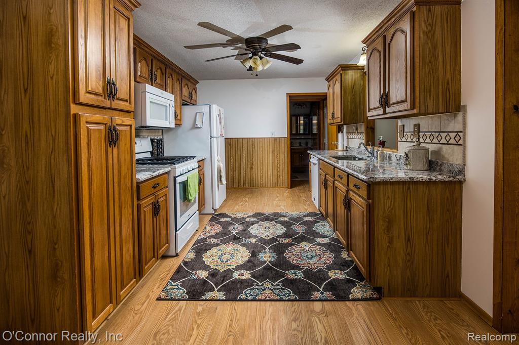 511 Range Road, Kimball, MI — Photo 10