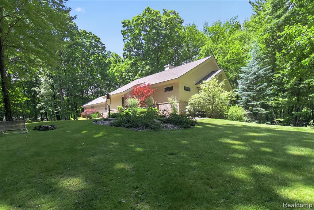 5388 Hartland Road, Fenton, MI 48430 — Photo 73