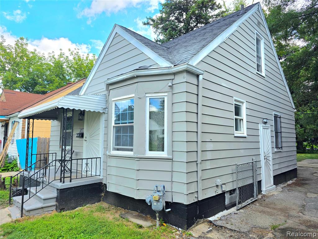 9560 Plainview Avenue, Detroit, MI 48228 — Photo 15