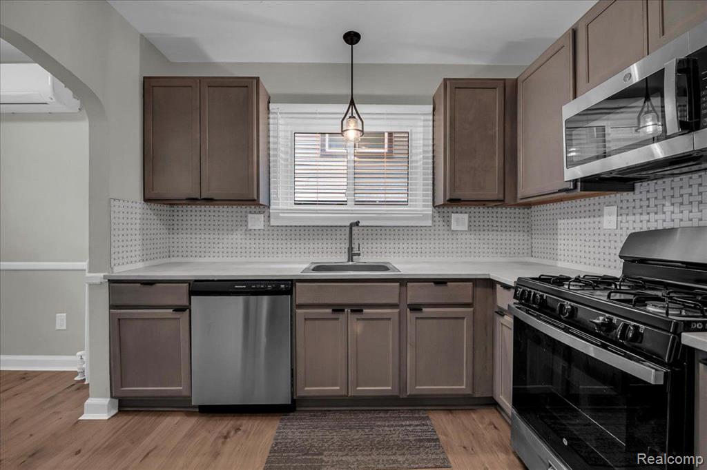5936 KENSINGTON Avenue, Detroit, MI 48224 — Photo 11