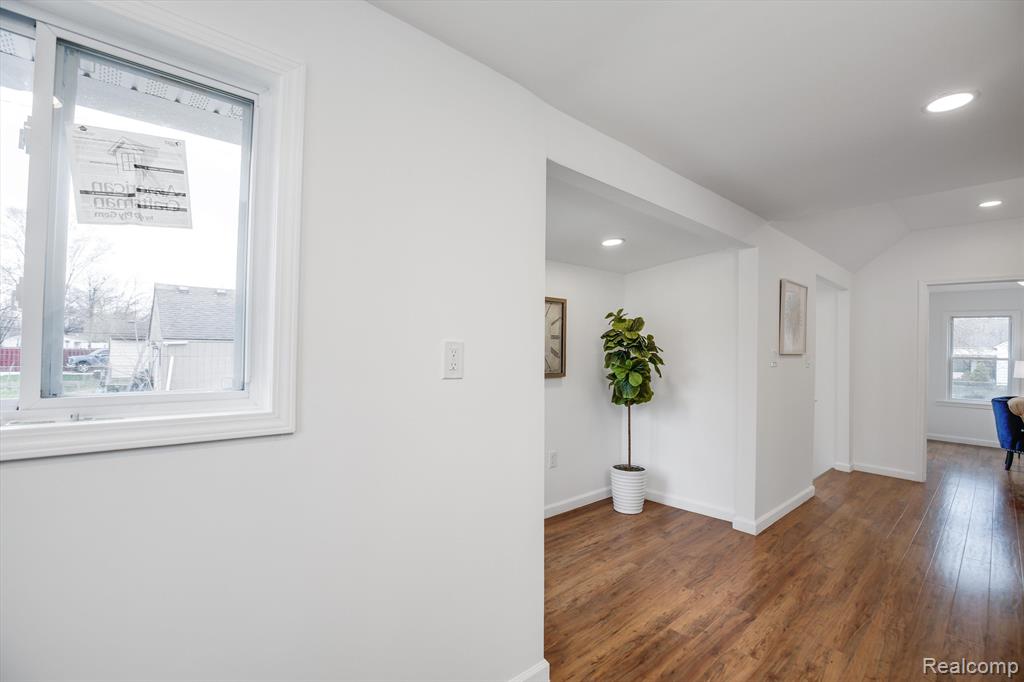 885 PARKWOOD Avenue, Ypsilanti, MI 48198 — Photo 13