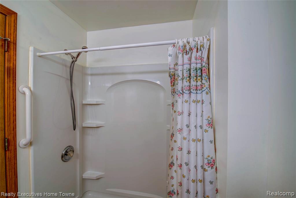 3232 Elecia Drive, Port Huron, MI 48060 — Photo 12