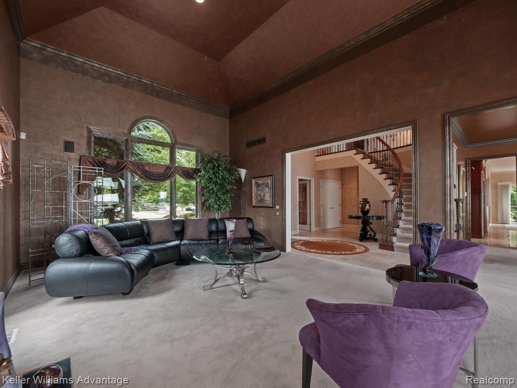 18328 Clairmont Circle E, Northville, MI 48168 — Photo 12