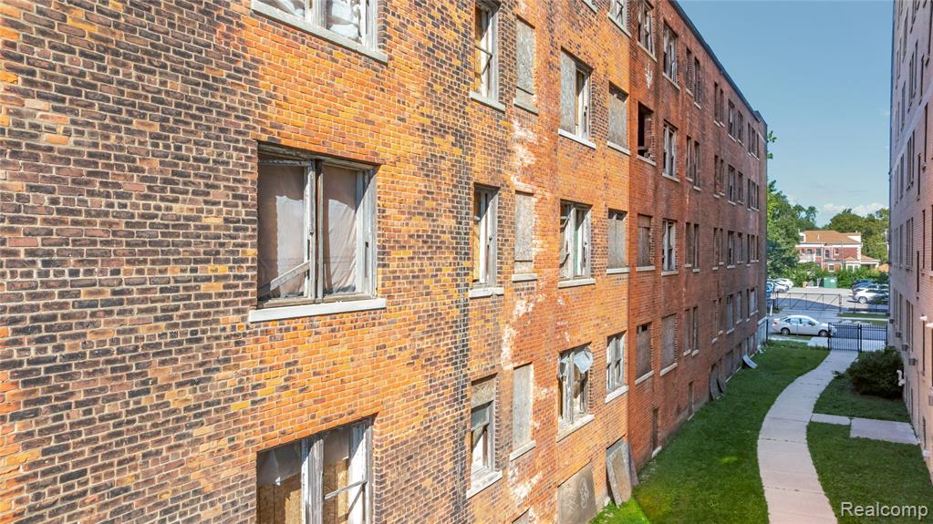 69 Seward Street, Detroit, MI 48202 — Photo 12