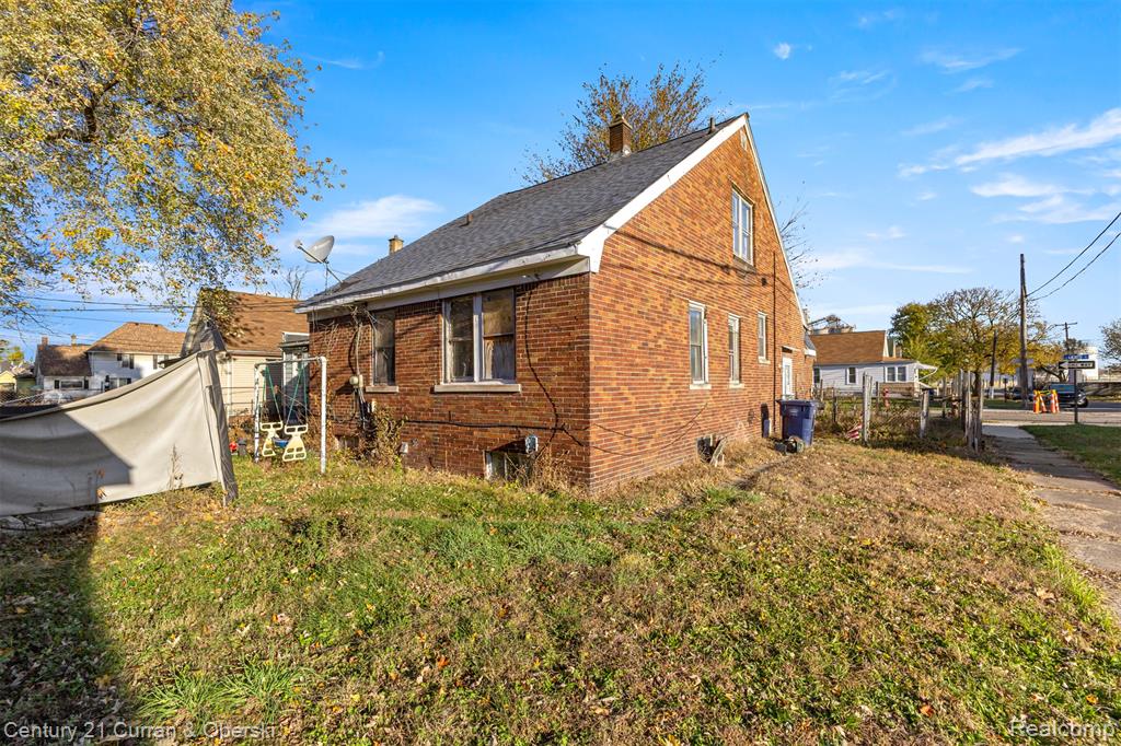 64 E Cicotte Street, River Rouge, MI 48218 — Photo 12