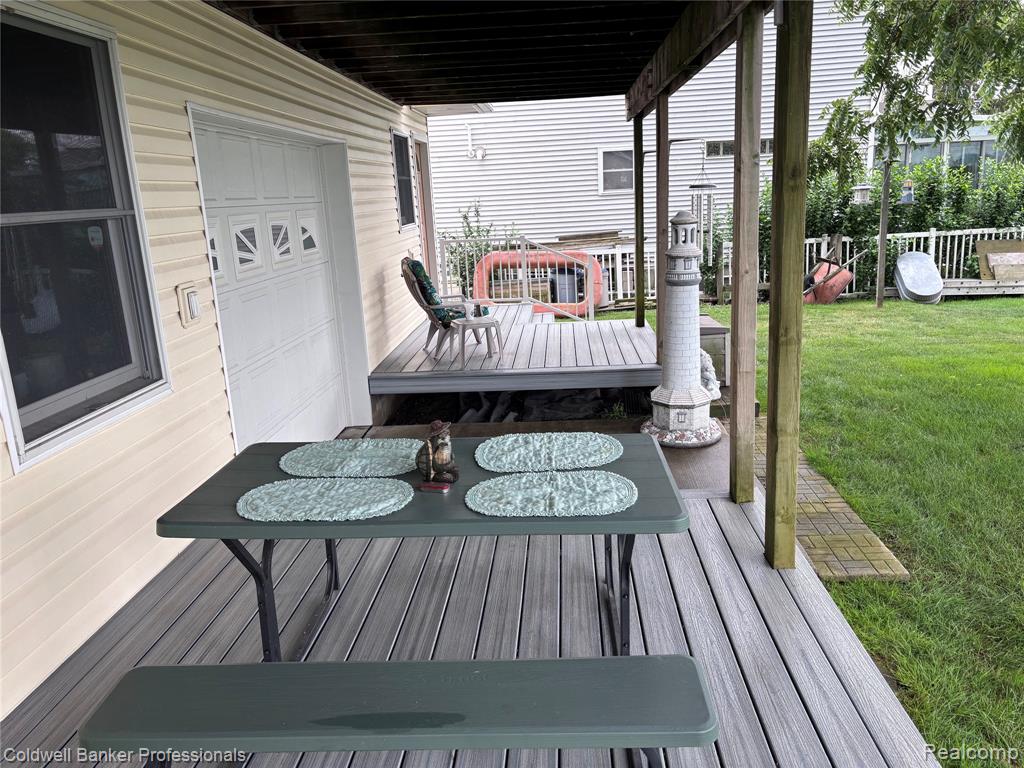 39883 Duluth Street, Harrison Township, MI — Photo 7
