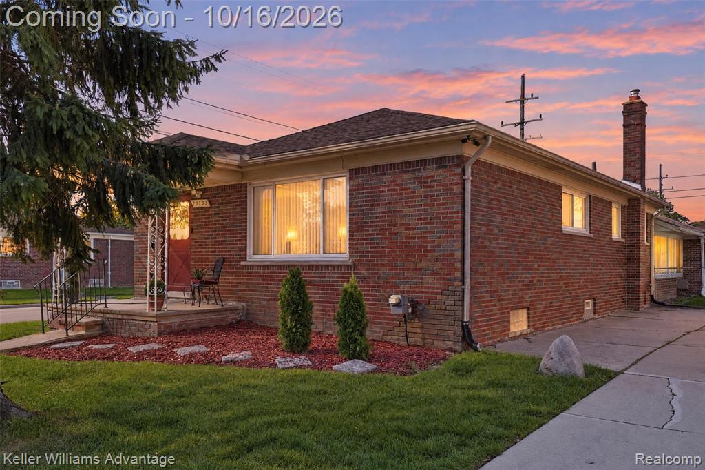 23703 Courtland Avenue, Eastpointe, MI 48021