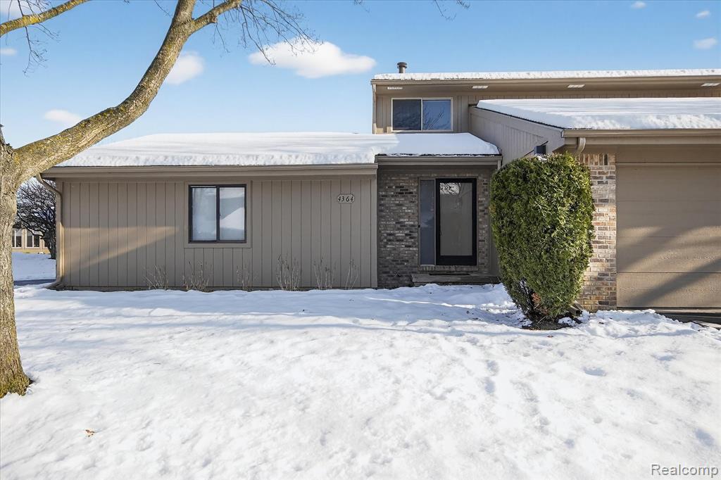 4364 S Meadow Drive, Waterford, MI 48329 — Photo 4