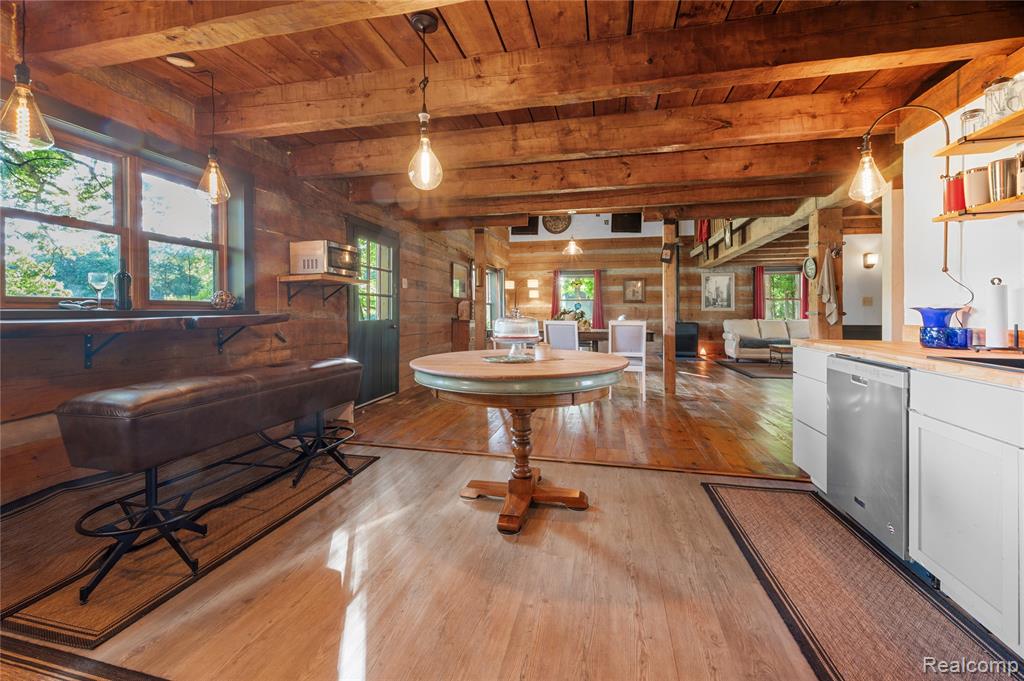 1653 INDIAN GARDEN Lane, Milford, MI 48380 — Photo 35