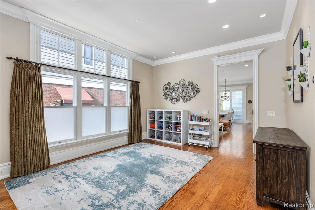 682 WALLACE Street, Birmingham, MI 48009 — Photo 9