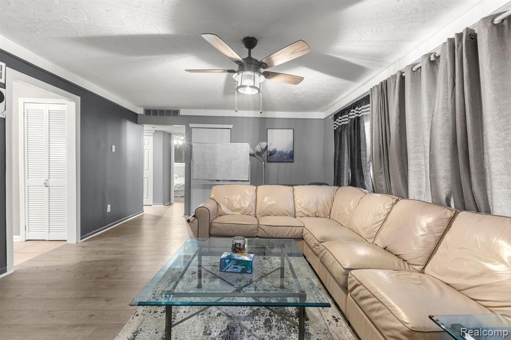 9424 POLK Street, Taylor, MI 48180 — Photo 8