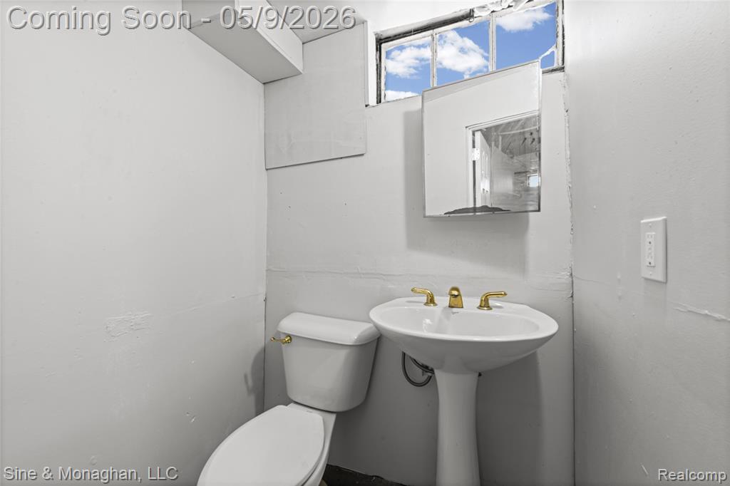 8845 Canyon Street, Grosse Pointe, MI 48236 — Photo 22