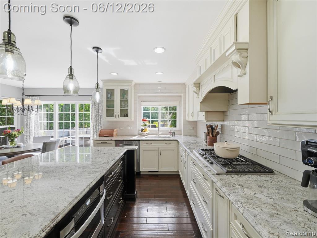 732 Westhills Drive, South Lyon, MI 48178 — Photo 8