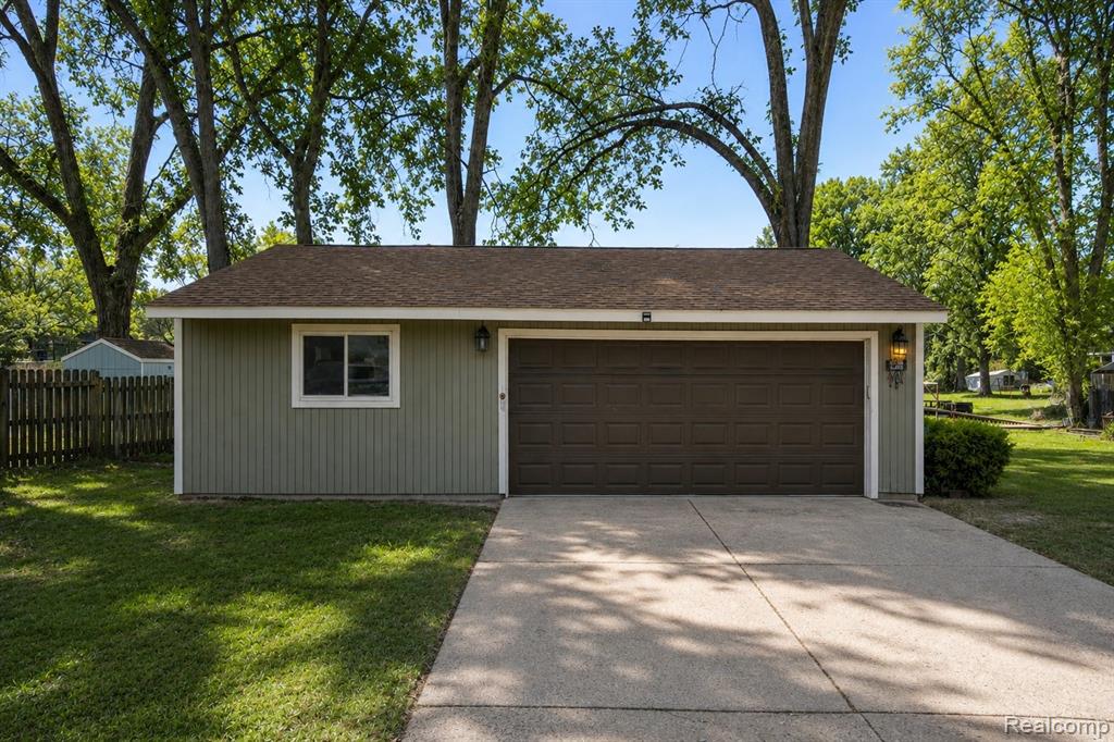 11388 Sunset Boulevard, Pinckney, MI 48169 — Photo 45