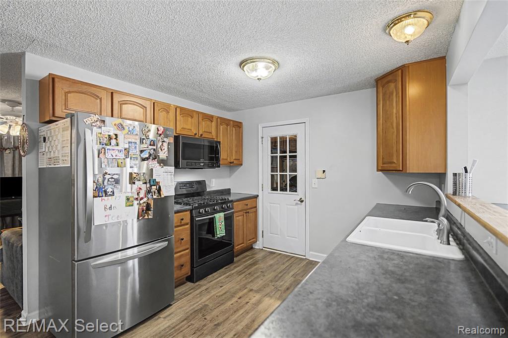 5233 Sagamore Drive, Swartz Creek, MI 48473 — Photo 7