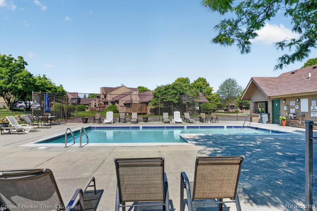 6172 Westbrooke Drive, West Bloomfield, MI — Photo 44