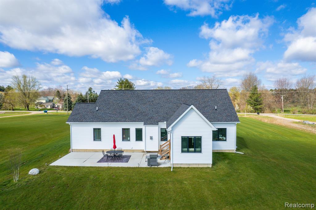 425 CORNEIL Road, Imlay City, MI 48444 — Photo 5