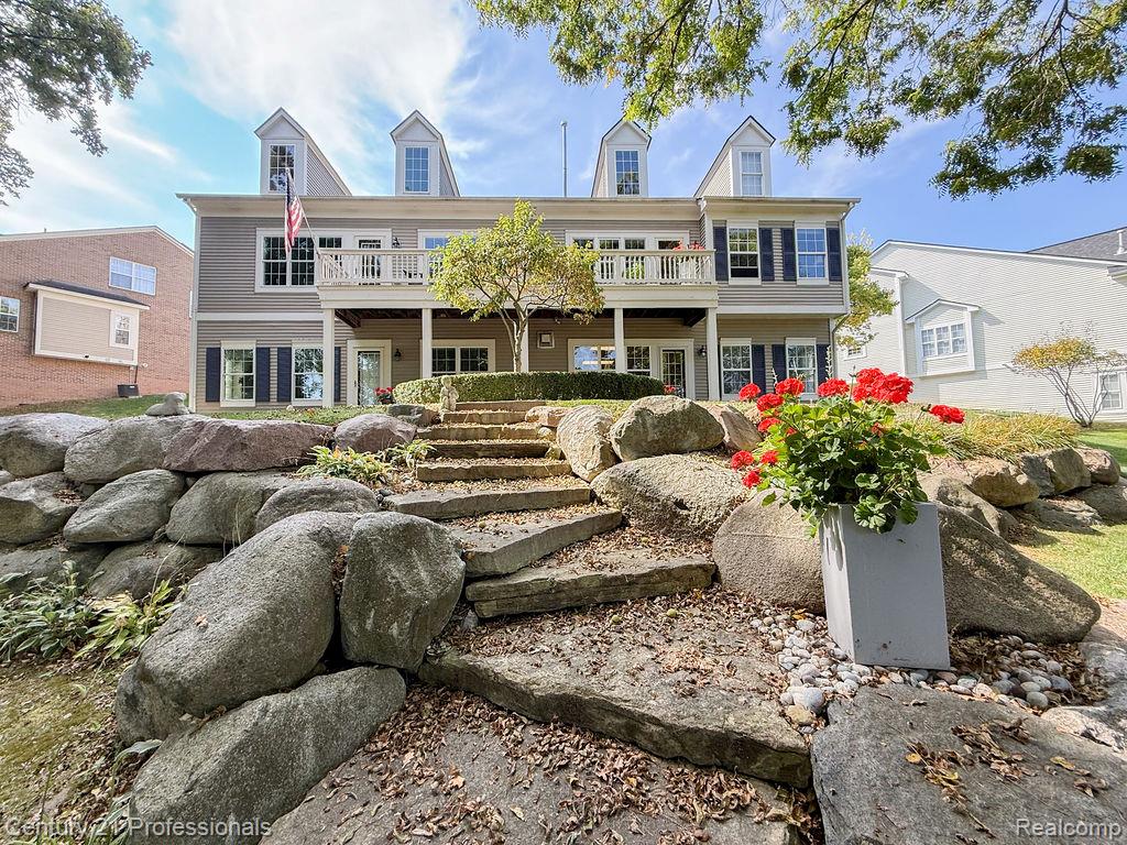 767 E Bluff Court, Rochester Hills, MI 48307 — Photo 10