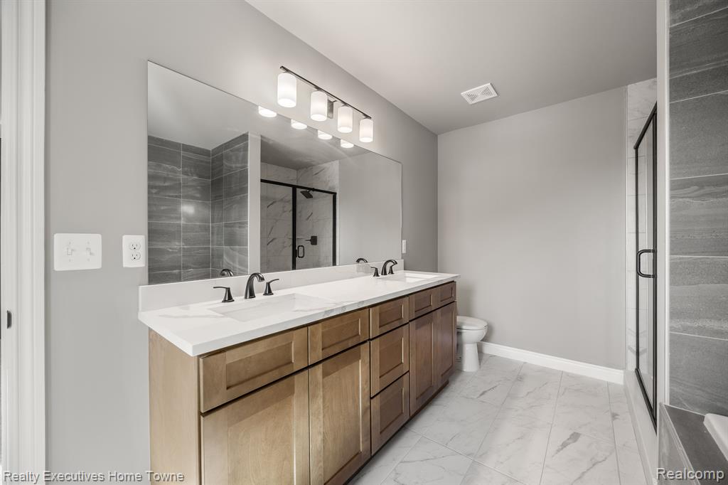 53972 CARRIGAN Drive, New Baltimore, MI 48047 — Photo 30