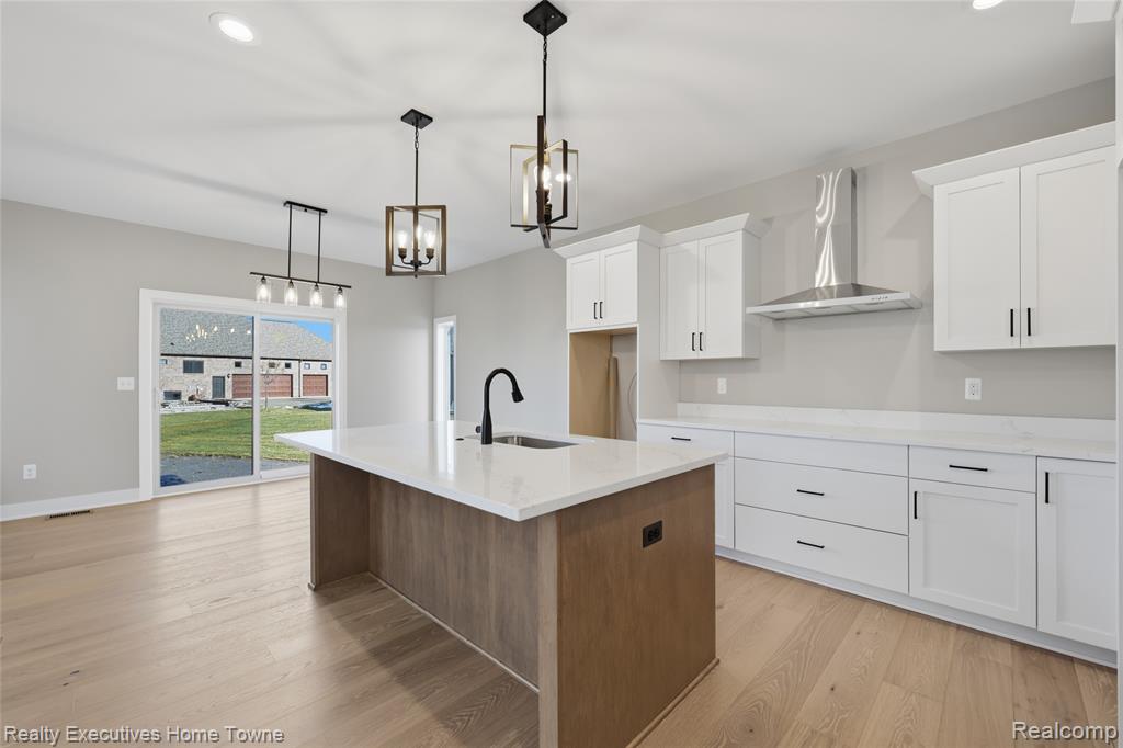 35701 Strongford Drive, New Baltimore, MI, 48047