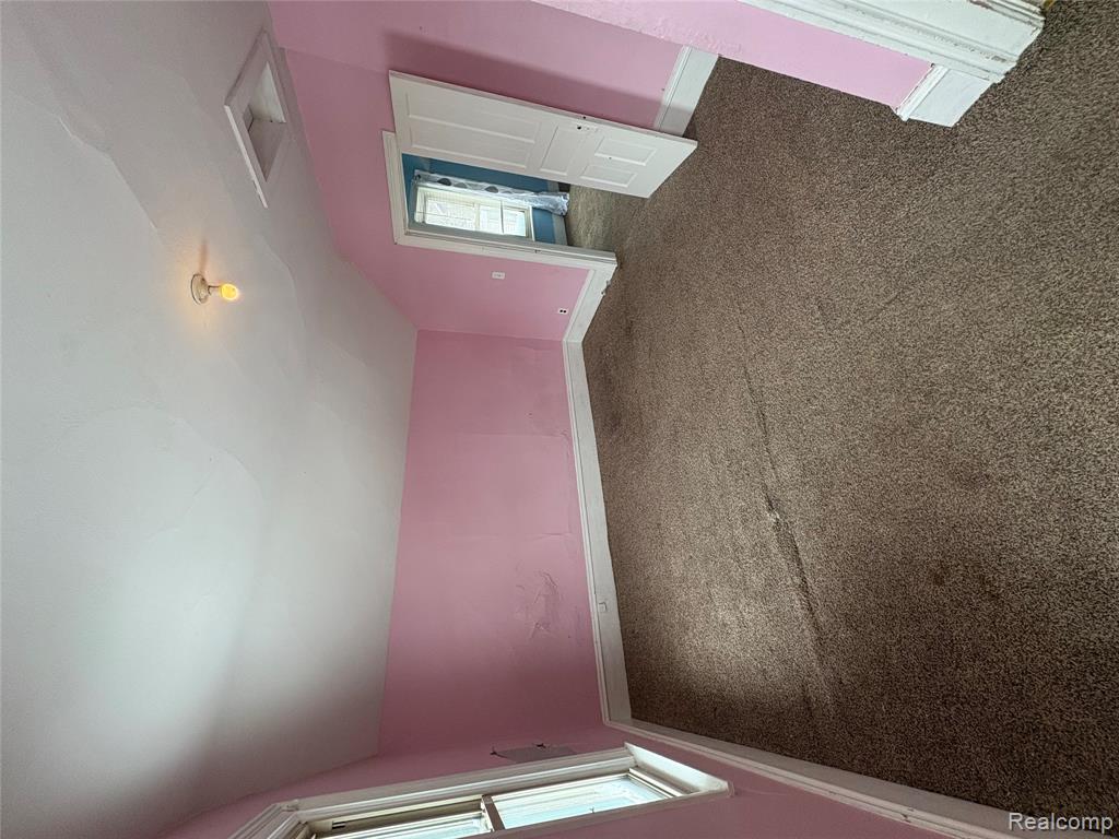 919 10th Street, Port Huron, MI 48060 — Photo 16