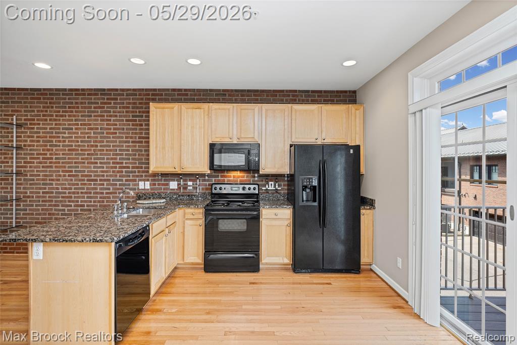 420 Lewis Court, Birmingham, MI 48009 — Photo 16