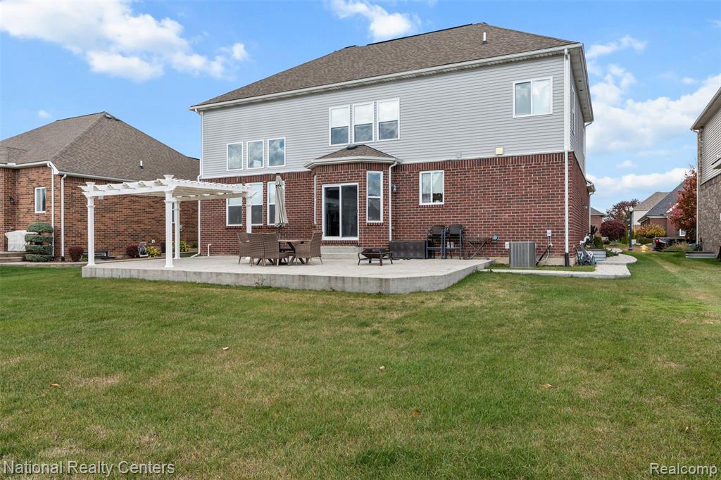 17632 Goldeneye Drive, Clinton Twp, MI 48038 — Photo 31