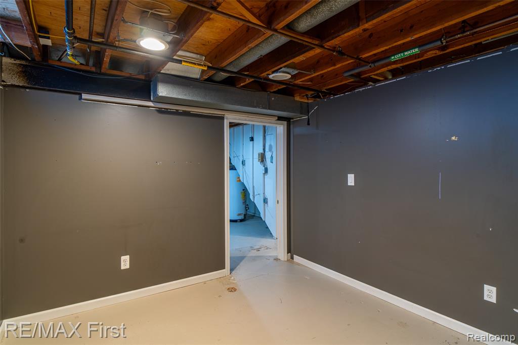 41498 Harvard Drive, Sterling Heights, MI 48313 — Photo 31