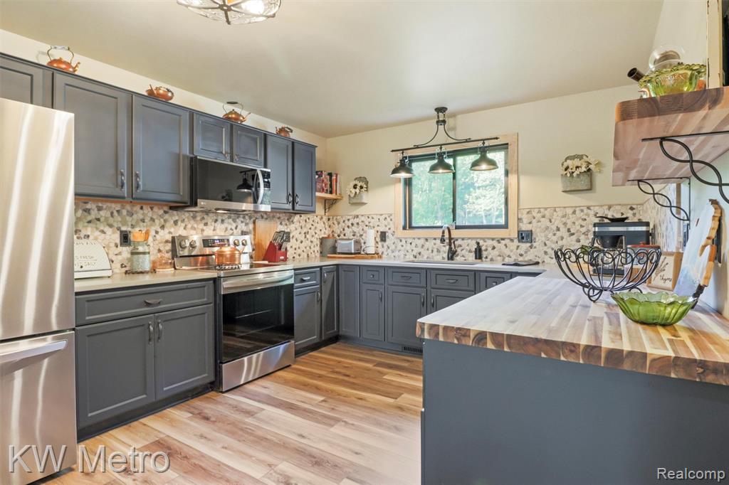355 Dockham Road, Columbiaville, MI 48421 — Photo 7