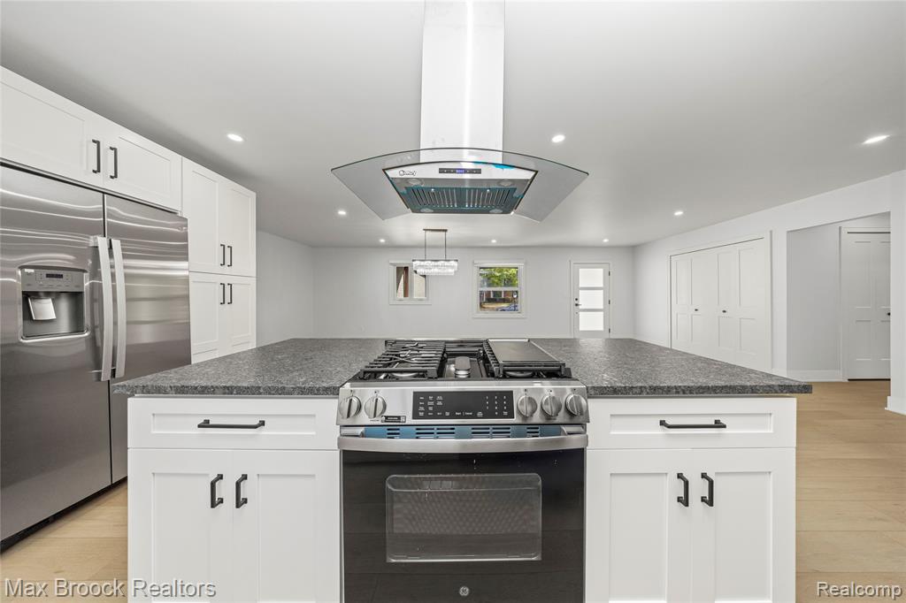 4800 Faircourt Drive, West Bloomfield, MI — Photo 17
