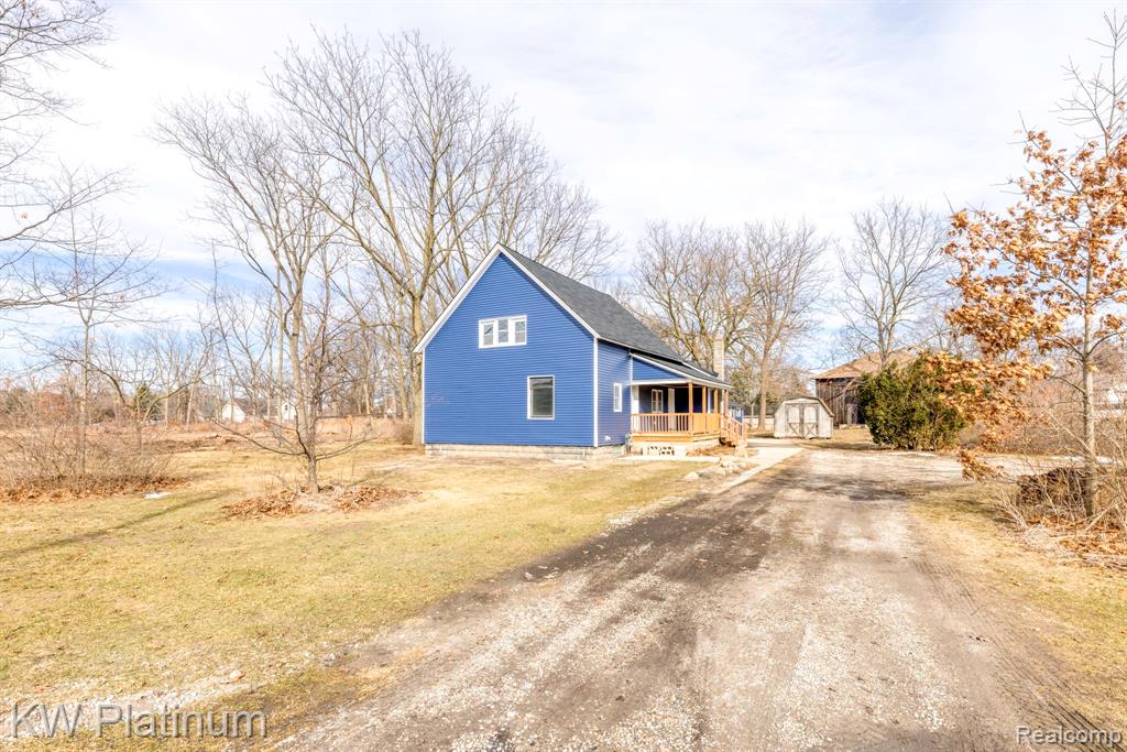 2819 Ravenswood Road, Port Huron, MI 48060 — Photo 29