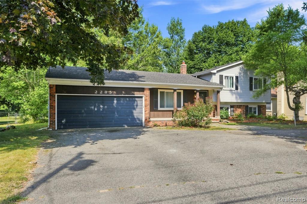 2285 Snellbrook Road, Auburn Hills, MI 48326
