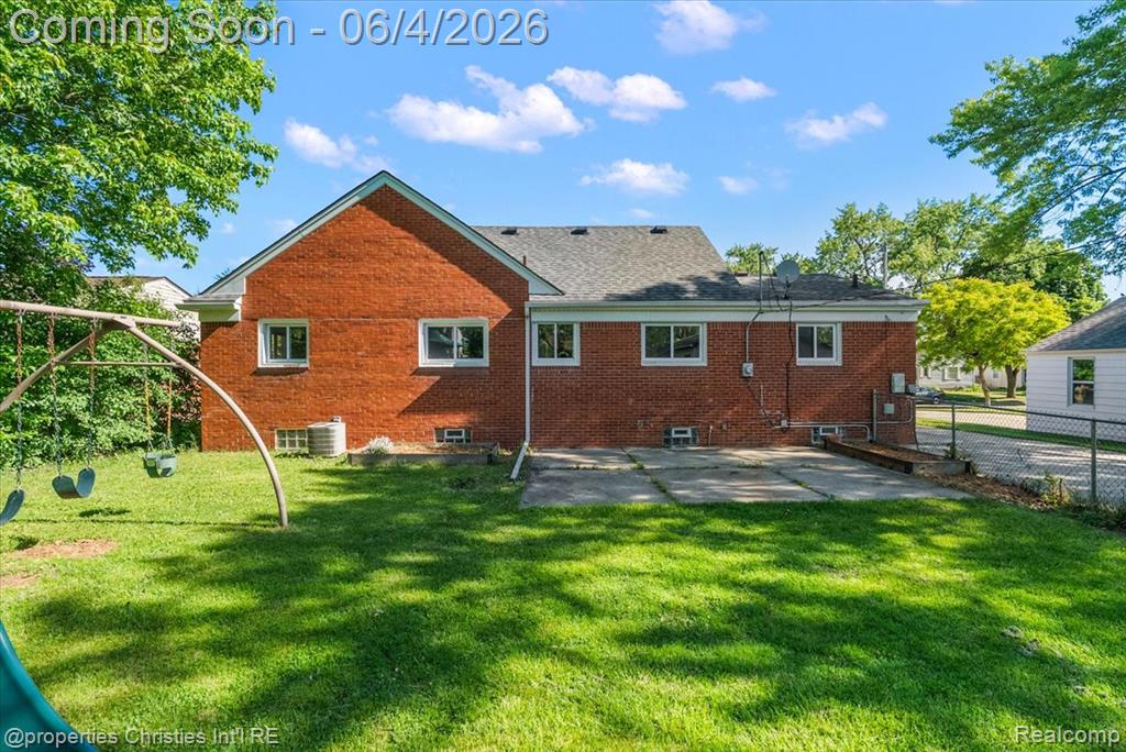 14201 Kingston Street, Oak Park, MI 48237 — Photo 36