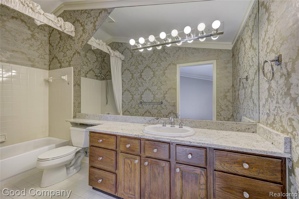 4617 Covington Court, Rochester, MI 48306 — Photo 24