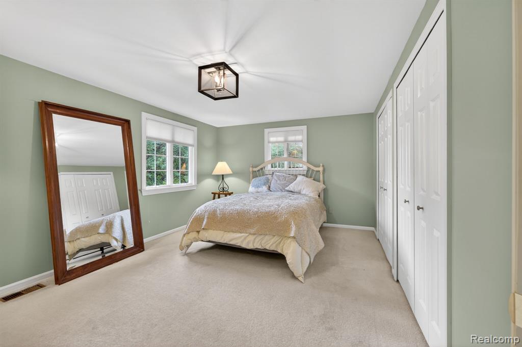 9144 Deer Park Court, Fenton, MI 48430 — Photo 35