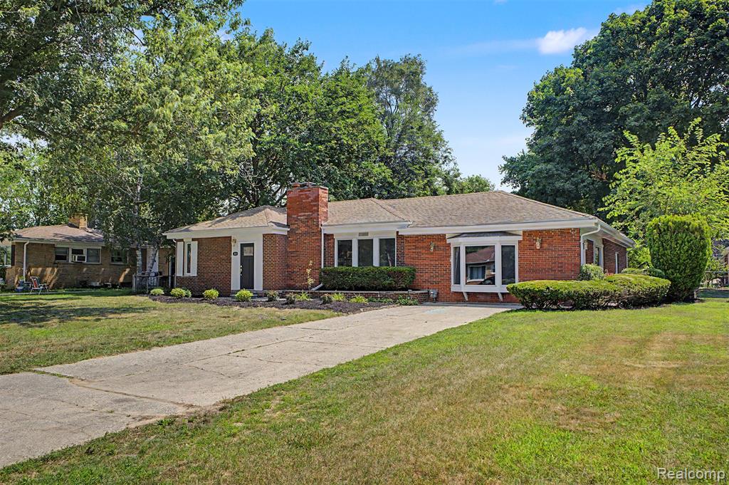 2313 Saint Joseph Street, West Bloomfield, MI 48324