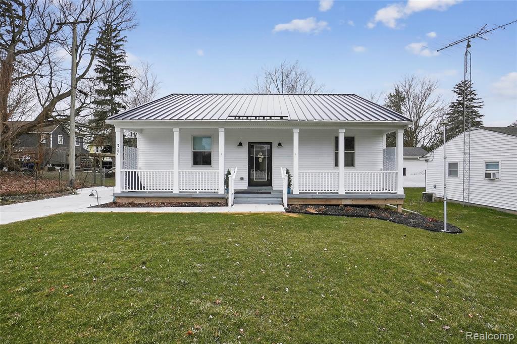 317 N Collins Street, Fowlerville, MI 48836 — Photo 35