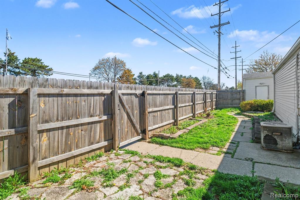 4124 Coolidge Highway, Royal Oak, MI 48073 — Photo 27