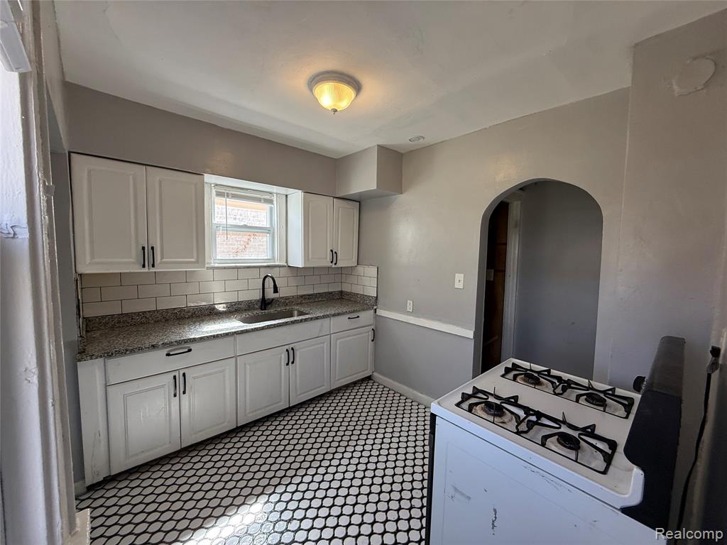 16206 Snowden Street, Detroit, MI 48235 — Photo 4