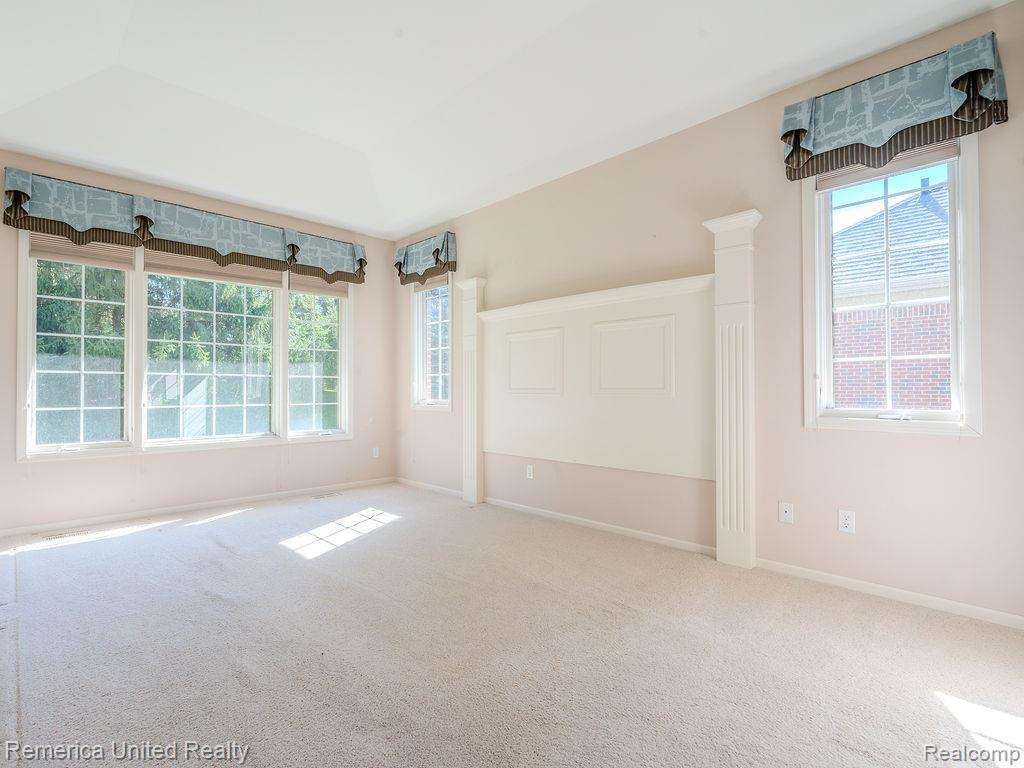 7429 Pine Vista Drive, Brighton, MI 48116 — Photo 28