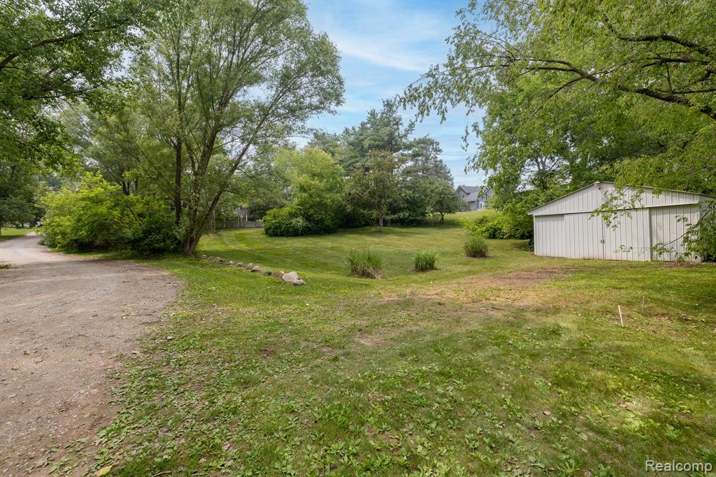9920 DEXTER PINCKNEY Road, Pinckney, MI 48169 — Photo 44