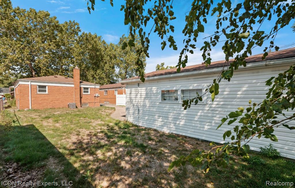 5674 N Lafayette Street, Dearborn Heights, MI 48127 — Photo 26